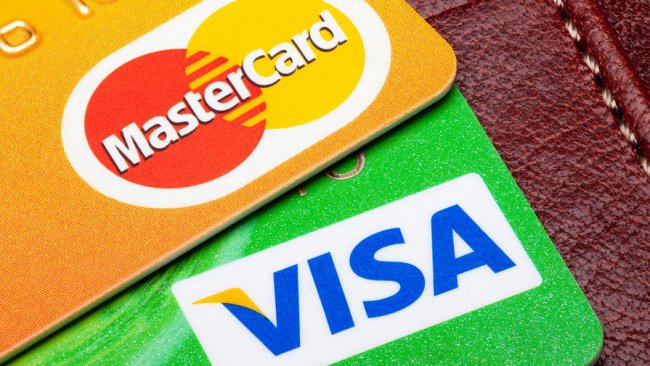 Кремль допустил возможность отключения России от Visa и MasterCard - «Бизнес»