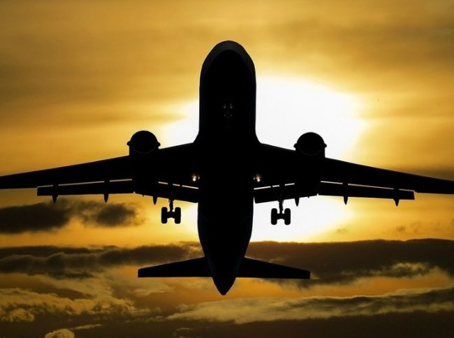 Летевший в Москву самолет сел в Волгограде из-за недомогания пассажира