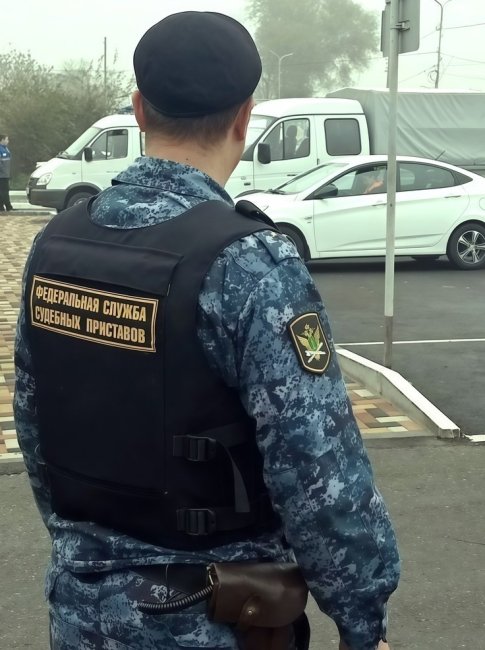 Ставропольские приставы взыскали более полумиллиона рублей с должника