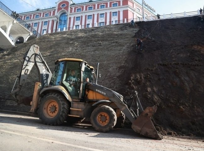 Зеленский съезд открыли для движения транспорта