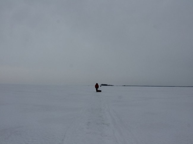 Жителям Подмосковья напомнили про штраф в размере 4,5 тысяч рублей за выезд на лед