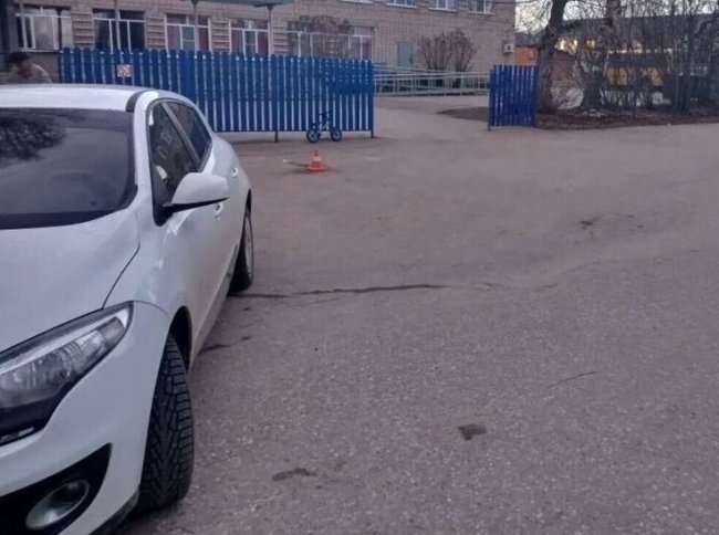 Костромские ДТП : в деревне Шолохово иномарка сбила 4-летнего ребенка 